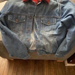 Men’s Denim Jacket Size Large