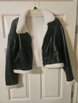 Dazy Womens Black Faux Jacket. Size L