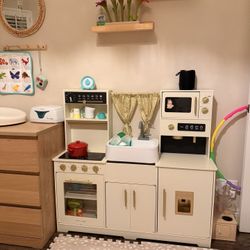 Tiny Land Play Kitchen 
