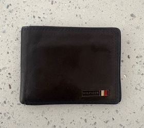 Tommy Hilfiger Black Leather Bifold Wallet