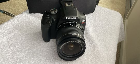 Canon EOS Rebel T7 Studio Bundle - 172 SHUTTER COUNT!