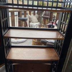 Repisa se puede guardar en forma de mesa