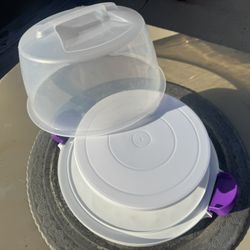 Plastic Cake Stand And Storage
