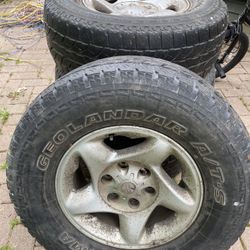 Good Conditions ...Four Toyota Tires ...size P265/7 0 R 16 111S