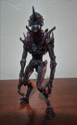 NECA Aliens Kenner Rhino Alien Deluxe Ultimate Action Figure