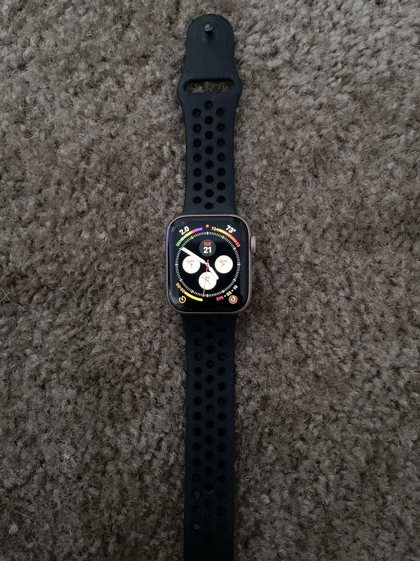 Apple Watch Series 6 44mm GPS With Nike Band