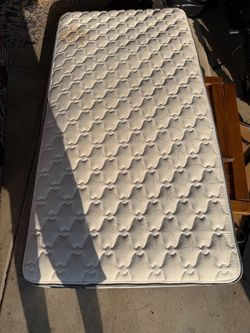 *FREE - Beauty Sleep twin mattress