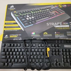 Gaming Keyboad - Corsair Strafe RGB