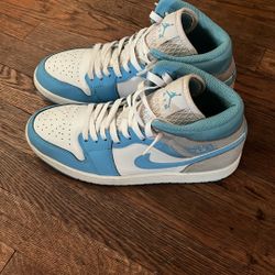 Jordan 1’s “Mid Unc” 9.5M