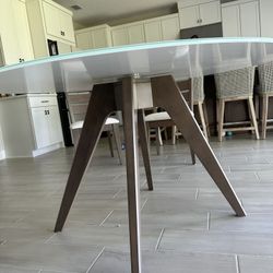 Canadel Table 