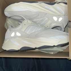 Yeezy 700