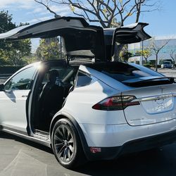 2016 Tesla Model X 75D FREE SUPERCHARGING