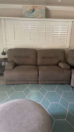 Reclining coach and ottoman