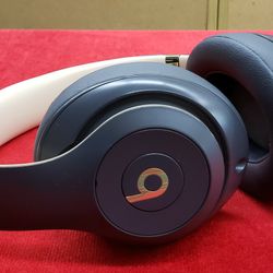 Beats By Dre Studio3 Wireless Noice Cancelling Over-Ear Bluetooth Headphones - A1914 - Shadow Gray - No Charger - No Case - Working 