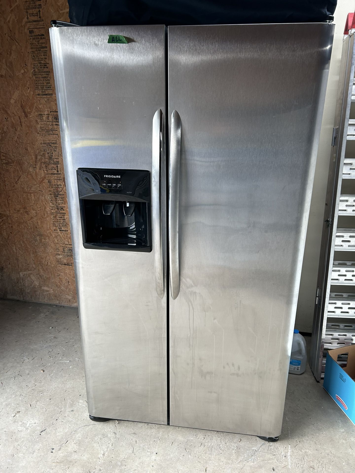 GE REFRIGERATOR