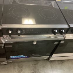 New Samsung Bespoke Electric Stove Smart 30” Inch Wide 
