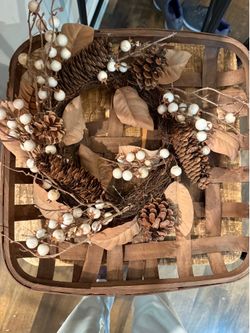 Tobacco basket decoration