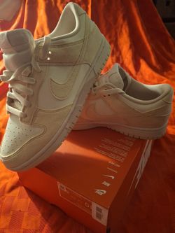 Womens Nike Dunk Low Soft Pearl/Beach Pale Ivory  Size 10 HJ7673 004 New No Lid