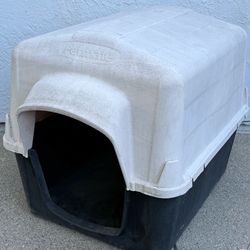 Plastic outdoor pet house
