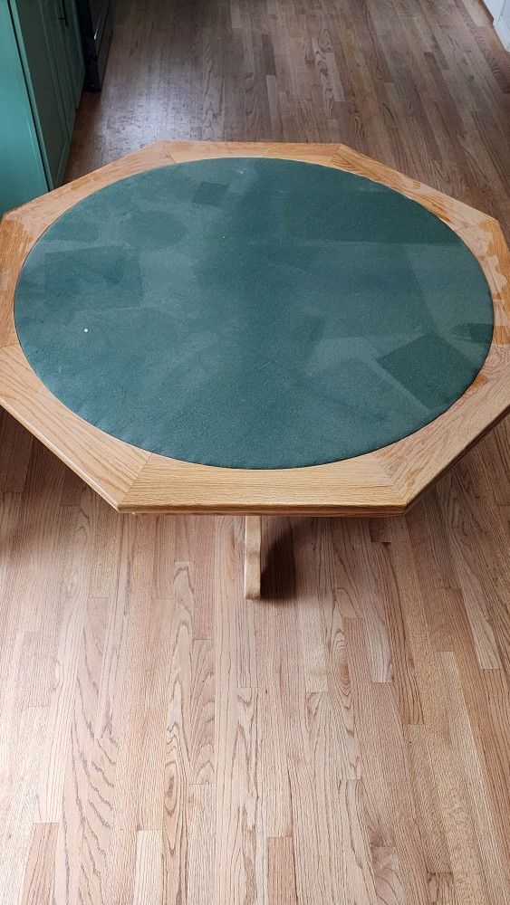 Poker/ Dining Table With Chairs