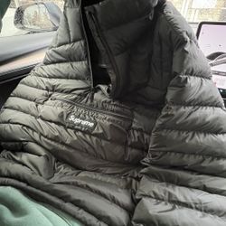 Supreme Puffer Half Zip 