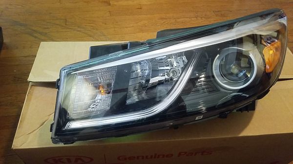 Kia Sedona Headlight For In Cicero Il Offerup Kia Sedona Headlight