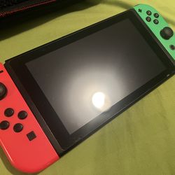 Nintendo Switch Bundle w/ 3 Joy-Cons + Case - Great Condition