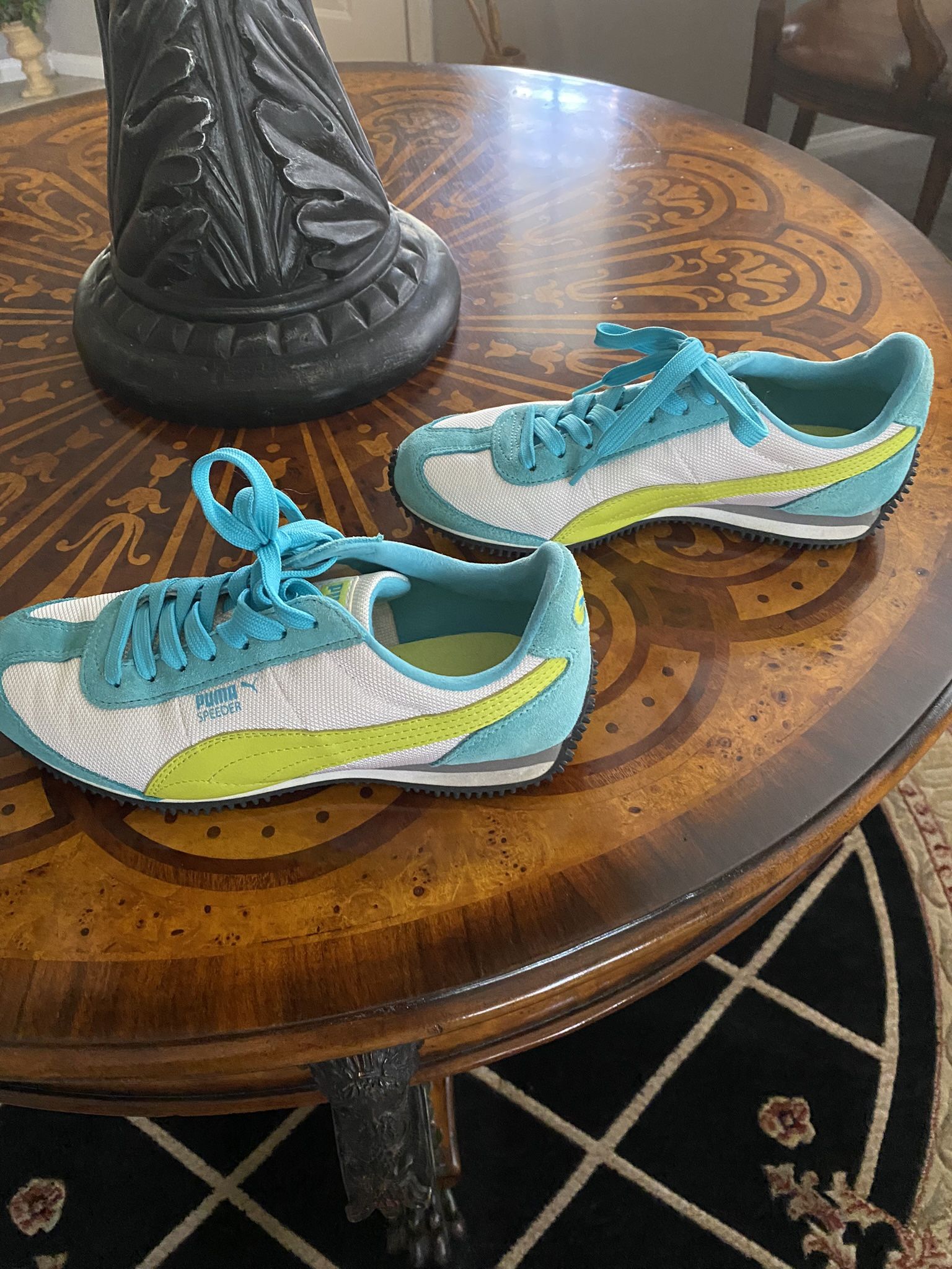 Puma Speeder - Size 6