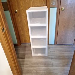 4 Individual Sterilite Drawers