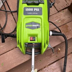 Green works 1500 PSI Pressure Washer