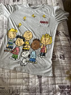 Peanuts Snoopy Graphic Tee XS Brand New Cute Cartoon Shirt