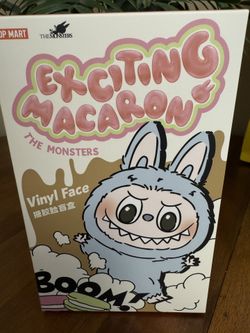 Labubu Macrons authentic !