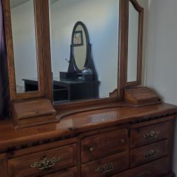 Dresser