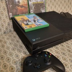 Xbox One Console With One Controller and 4 Games