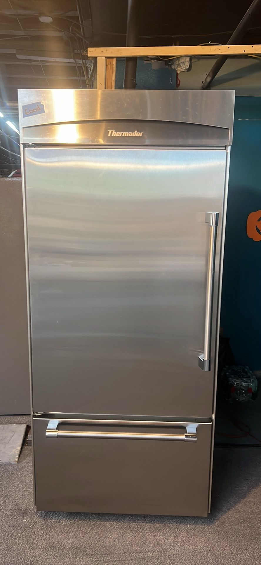 36”in Wide 84” Height Thermador Frige Use Like New Perfecto Working 