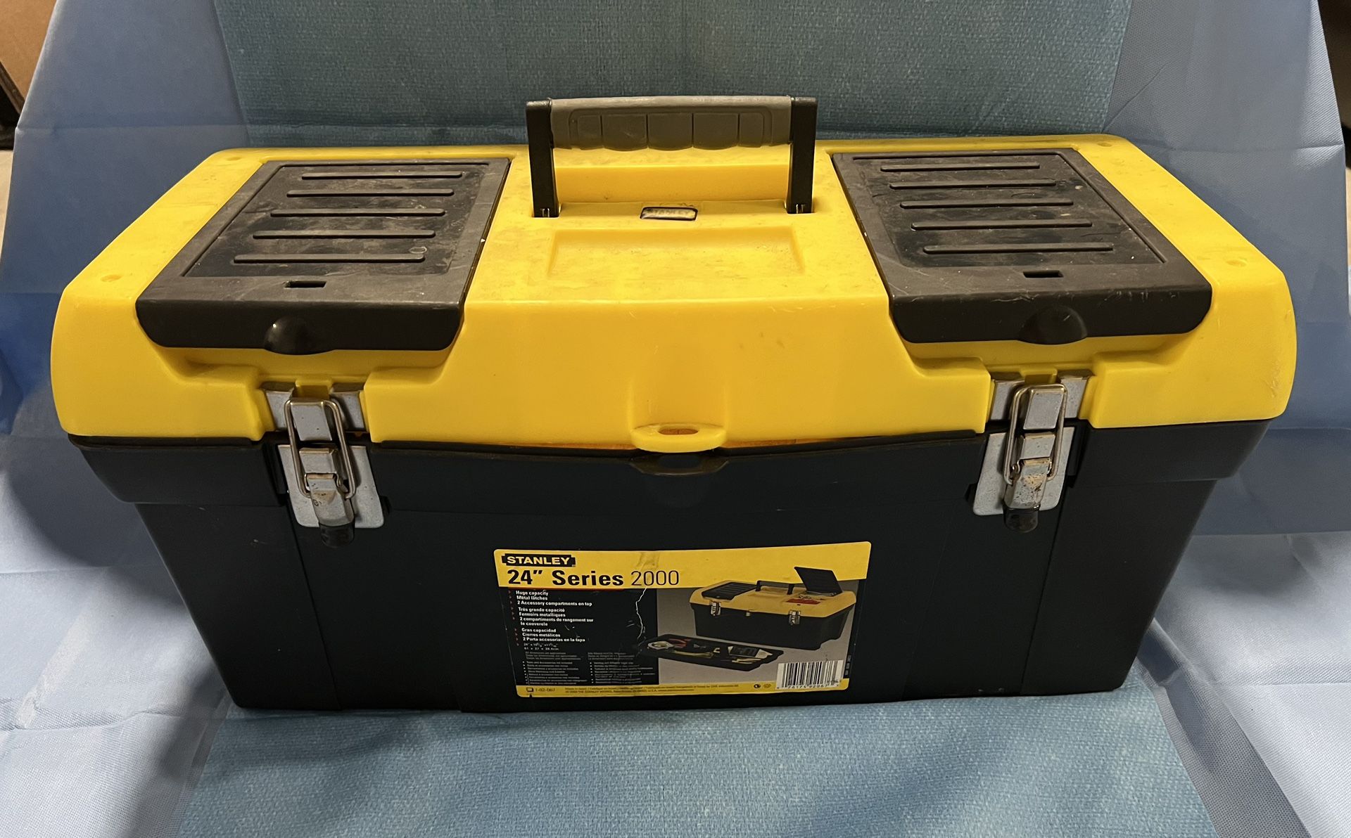 Stanley 24” Series 2000 Tool Box With Assorted Tools & Case W/Assorted Screws