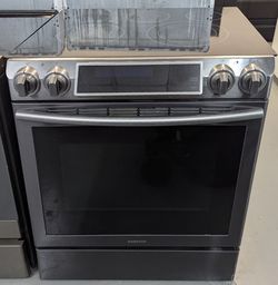 Samsung 30-in Glass Top 5 burners 5.8-cu ft Convection Oven Slide-In Electric Range | Warranty included | $53 Down Available