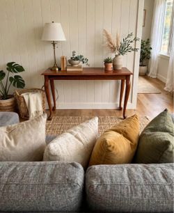 Wood Console Table with Queen Anne Legs