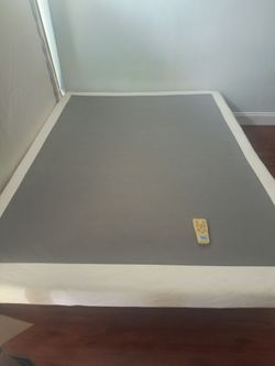 Recliner queen bed electric