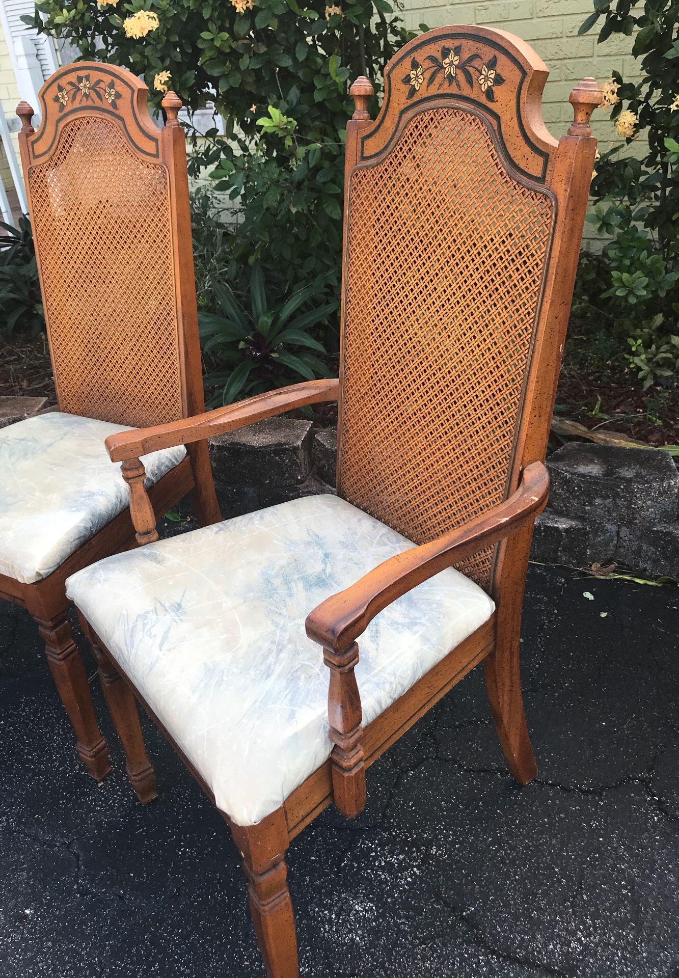 4 matching wood caned chairs. Very good condition