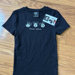 NWT Disney women Mickey Mouse tshirt size XS
