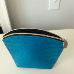 NEW, NEVER USED COSMETICS ORGANIZER 