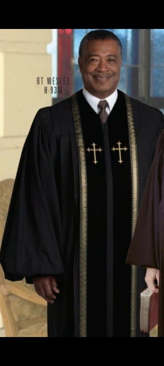 Murphy RT Westley Clergy Robe