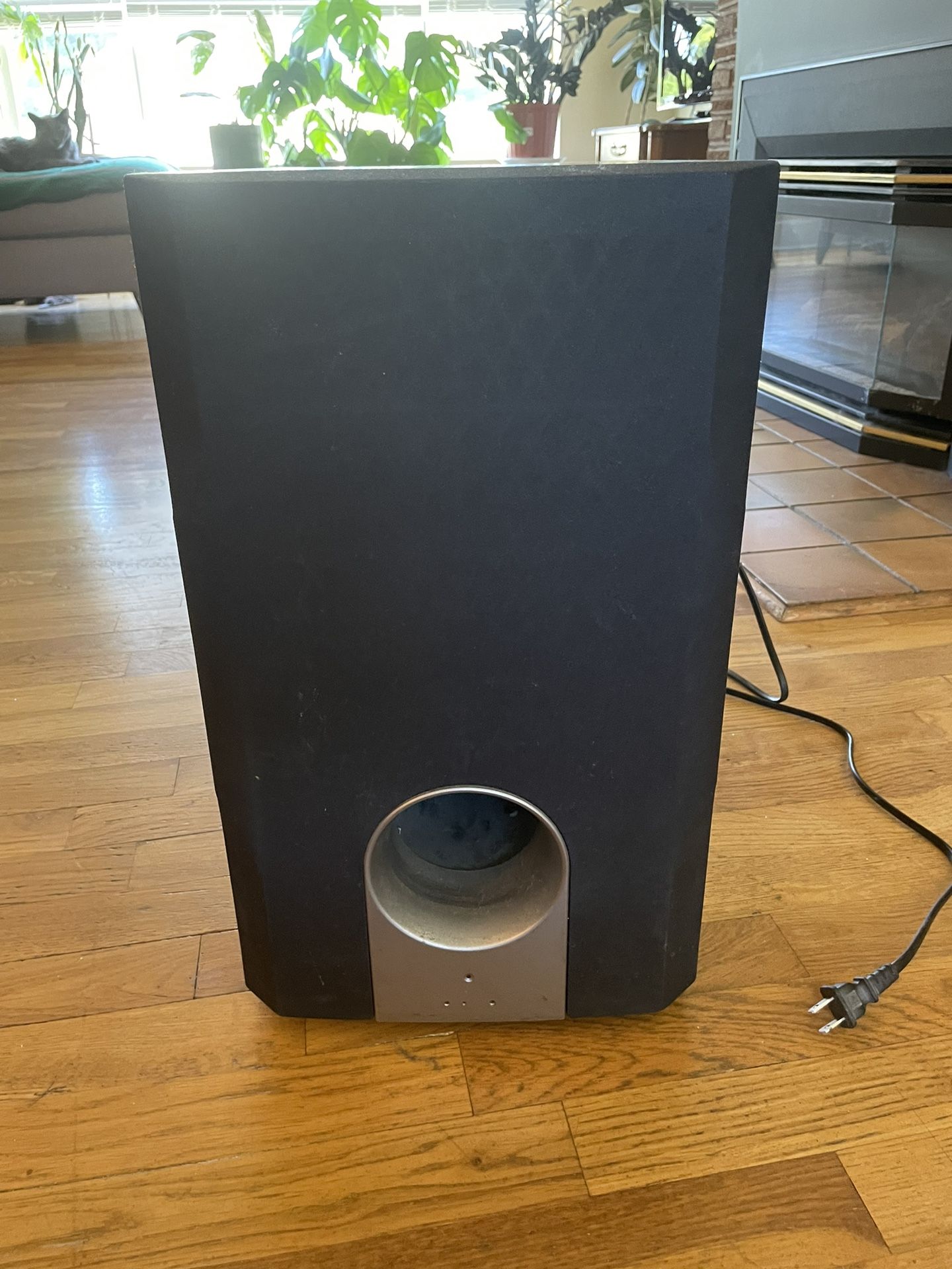 ONKYO POWERED SUBWOOFER MODEL SKW-204