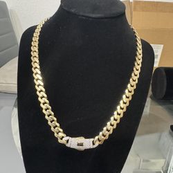 Monaco Chain 14 K Brand New 19 Pulgadas De Largo Con 9mm De Ancho Pesa 26.3G