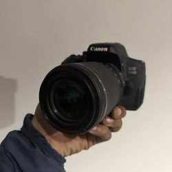 Canon 750 D