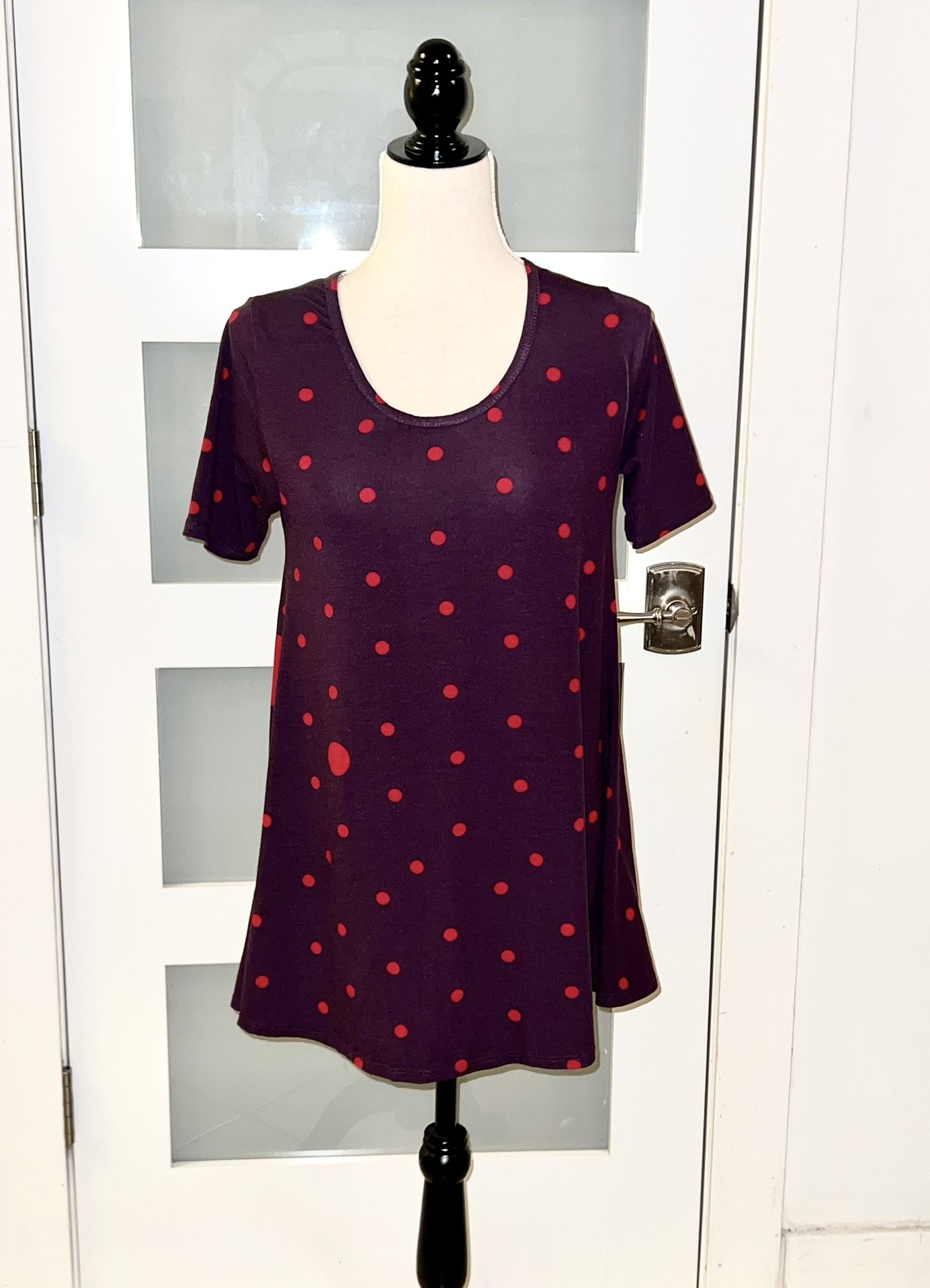 LuLaRoe red tunic blouse with ovals size XS