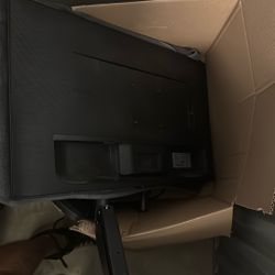 Two 32 Inch Samsung Computer Monitors With Switch And Mounting Arms For Desk 