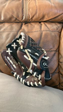 Boys baseball glove