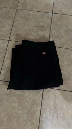 Black Dickies cargo shorts- relaxed fit